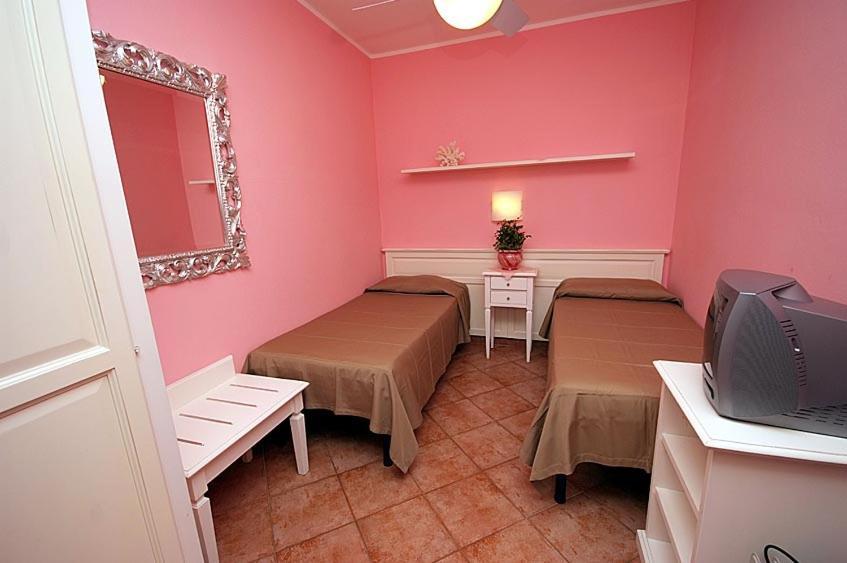 Hotel Barsalini SantʼAndrea Екстериор снимка