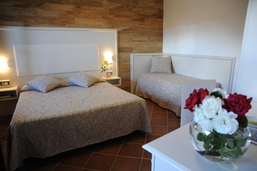Hotel Barsalini SantʼAndrea Стая снимка
